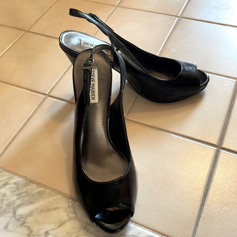 Steve Madden patent leather peep toe heels